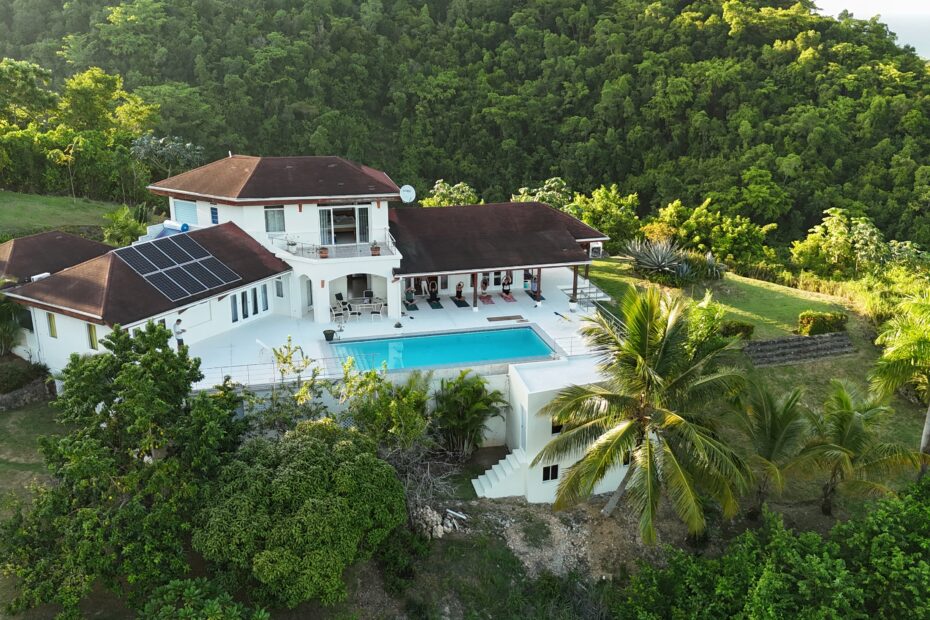 El Retiro villa and pool surrounded by tropical greenery in Las Terrenas